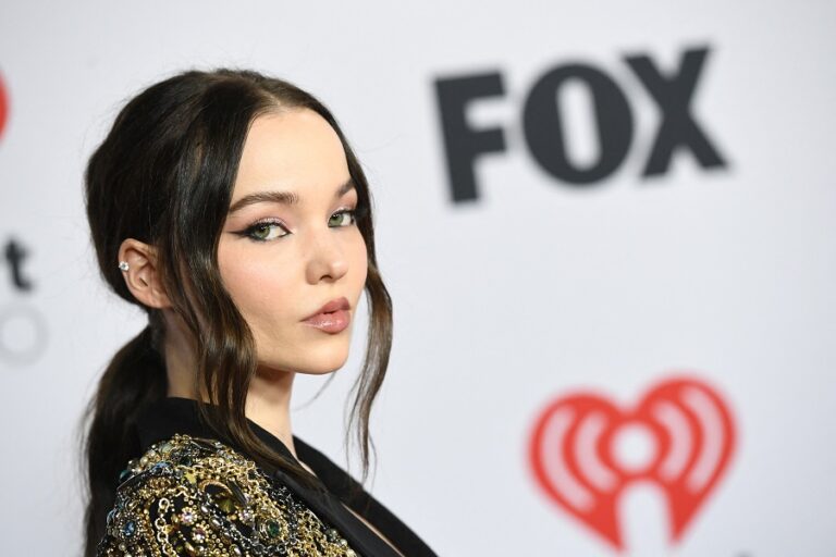 We ‘heart’ Dove Cameron’s Zuhair Murad look at the iHeartRadio Music awards