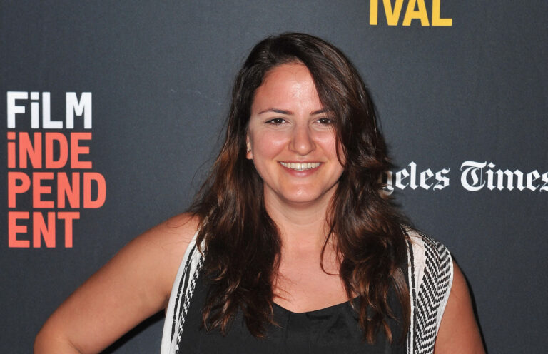 Netflix to grant 5 female Arab filmmakers $250,000